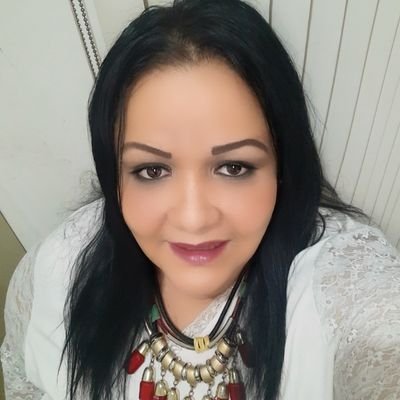 Soy una mujer muy determinada, sincera, honestad, leal, comunicativa y conocemé.