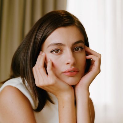 Supporting the talented Diana Silvers! Diana Silvers Fan is a fansite dedicated to Diana Silvers and her career. Follow Diana @dianasilvers13