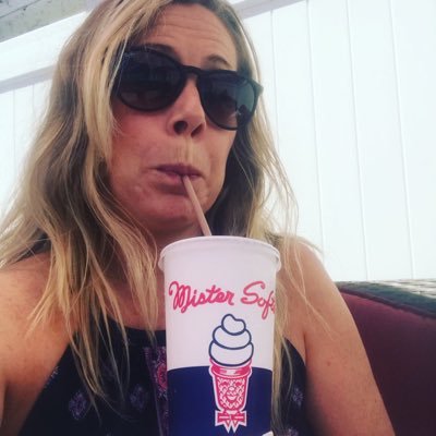 alanna_otton's profile picture. This ain't no party, this ain't no disco, this ain't no fooling around