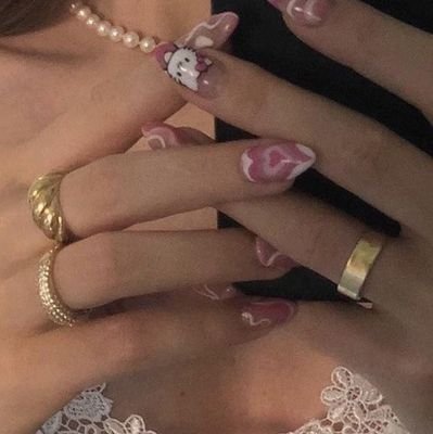 oryxraaa's profile picture. kadang ada, kadang ngilang