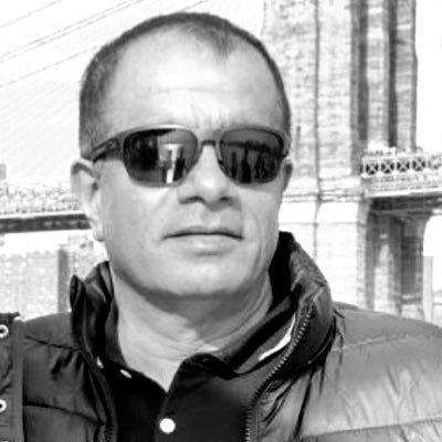 mannyadvani's profile picture. 