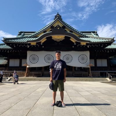okinawa. Iparz.. shakai no hazimari 弾き語り集団沖縄酔狂連 那覇市壺屋通常神里原にてBAR酔狂連やって〼 毎週火曜日21時よりFM那覇にて(沖縄酔狂連の明日は会社を休みます)生放送にてON AIR中!下記リンクより↓