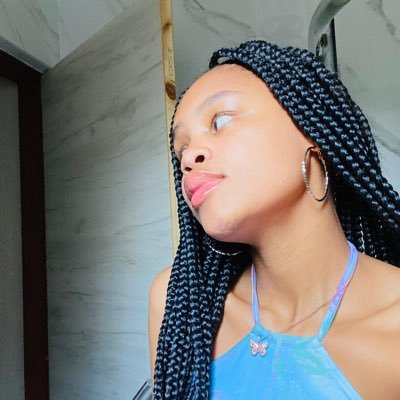 PalesaMonedi's profile picture. embrace the glorious mess that you are !!