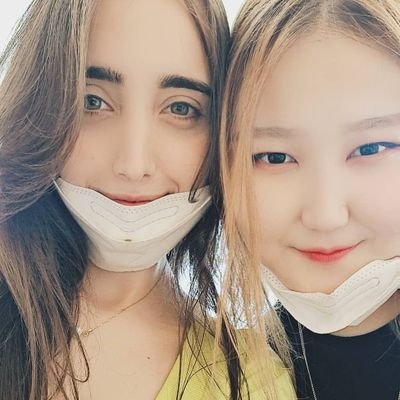 golden_nanaa's profile picture. bruh