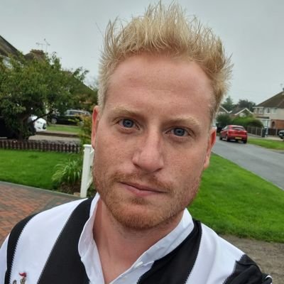 Father of 2 beautiful kids, NUFC fan from down south!