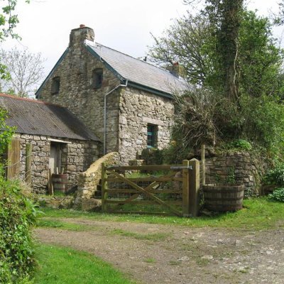 2 cosy cottages with spectacular sea views in the beautiful town of Newport on the Pembrokeshire Coast #Pembrokeshire #Holidaycottages #Newport #dogfriendly