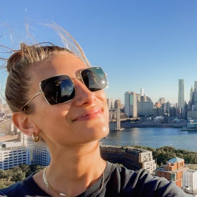 heyhey_jessiej's profile picture. My greatest achievement is being on the team that created the 12 ft skeleton.