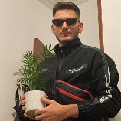 pheycoSV's profile picture. 🐺Ahora me la paso escribiendo
