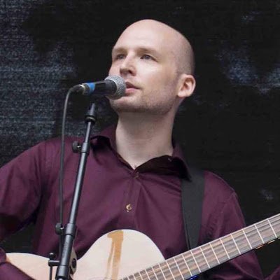 Martin Ågren erbjuder gitarrlektioner i Stockholm och online, samt livemusik i Stockholm.

✉ E-post: info@martinagren.com

📞 Telefon: 070-444 50 42