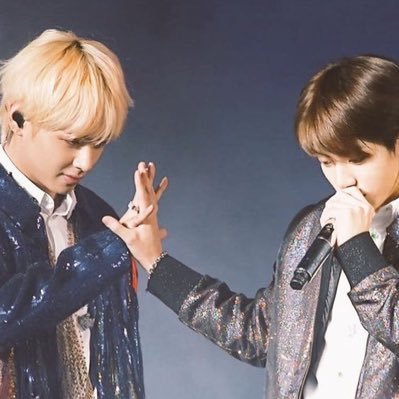 Cuenta de fan en español por y para el Taekook 💜💚 La mejor unidad Taehyung y Jungkook 🐻🐰