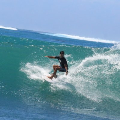 旅行大好きです🌏 世界の海、波、ビーチ、街を求めて旅しています⛱ サーフィン🏄‍♂️スノーボード🏂ヨガ🧘‍♂️自然🍀動物🐶🐱が大好きです💓 YouTubeではVlog撮ってます📹無言フォロー大歓迎！フォロバします！