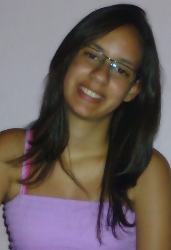 O que você tem,todo mundo pode ter, mas o que você é, ninguém pode ser.Uma parte de mim pesa, pondera: outra parte delira.