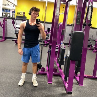 andrewmruczek's profile picture. 