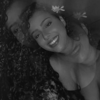 CarollneAnne's profile picture. • G R A T I D Ã O •