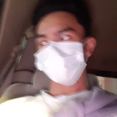 vvvricks's profile picture. basta may malagay