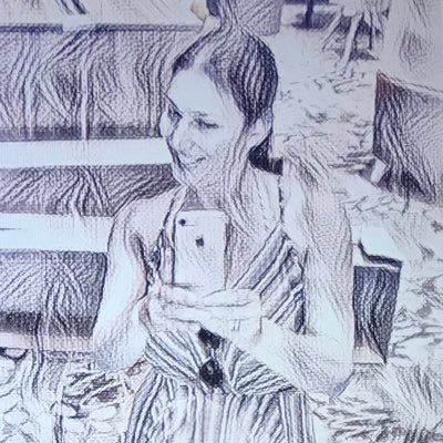 ericapompen's profile picture. Global Strategist, Comms Chief and 3rd Culture Kid