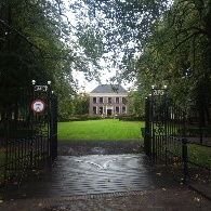 Natuur, dieren, klimaat, schone lucht voor iedereen.
Niet links en niet rechts. Verschilt per thema.