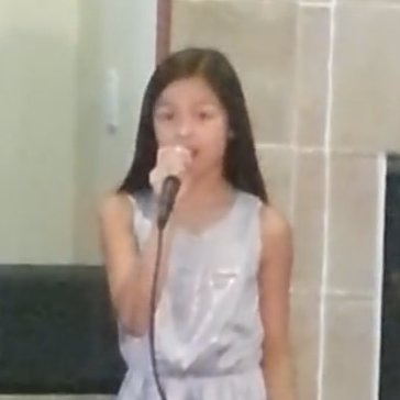 Hi i'm olivia i'm 10 years old i love to sing