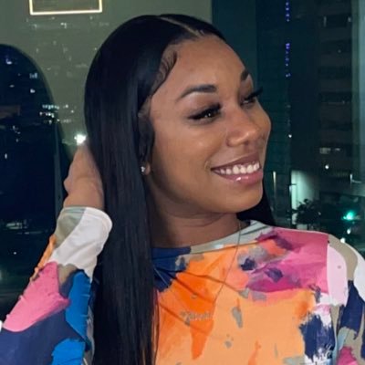 Proverbs 31:25✨ • Realtor 🔑 🏡 • Owner of @shopedenrose 💘 JD
