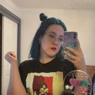 IggyAtHome's profile picture. I was on twitch until my PC broke lol ✌🏻