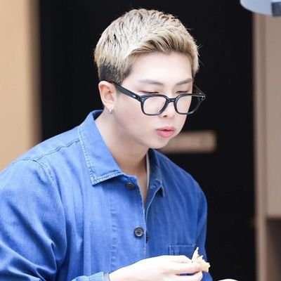 Kpop is my 24/7 home 🌌
BTS makes me happy✨
Env. Scientist 🌱
I HATE fanwars 🔥