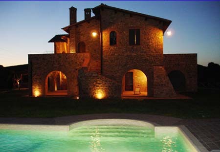 Wonderful Agriturismo commercial property in Tuscany (Italy) for sale. 4 high standards apartments, 30hr land, swimming pool, DOC wine, olive oil and grappa.