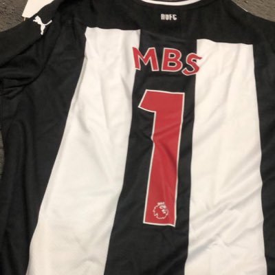 yaa24x_ya's profile picture. 