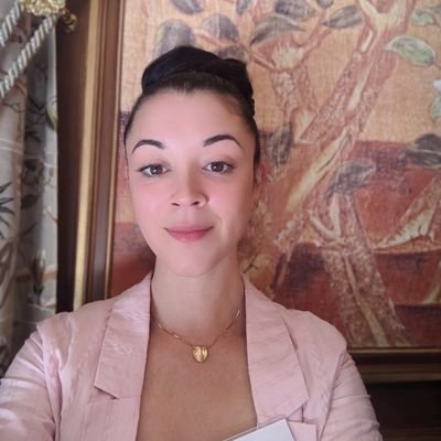 hillaryjean's profile picture. Entertainment & Dance Writer
✨Copy, Content, Research✨