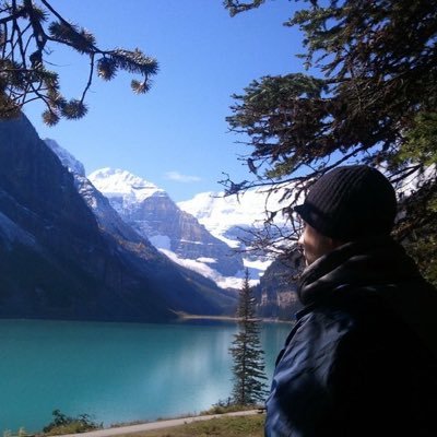 DeeMak31's profile picture. 