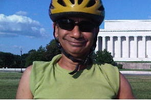 tgsv's profile picture. Economist, techphile, marathoner, yoga practitioner