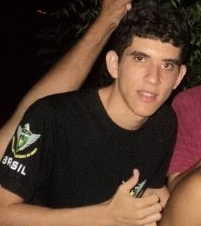 Tenho 18 anos, Estudante, DeMolay & Flamenguista.