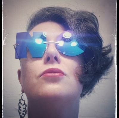 Artist  for  Games /MtG/ Books /Film  *  Teacher  *  Chaotic Neutral    🏳️‍🌈

In a long-term relationship with the F word. 

She/Her
https://t.co/nh9xswALPt