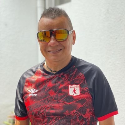 Caleño, contador publico, hincha del mejor equipo del mundo america de cali