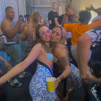 fleurroseanna's profile picture. 23 landan