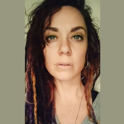 Flameworker - Plant addict - Ⓥ🌱💚 
Co-owner of The Hippie Hookup
Instagram @LotusStarr /@hippiehookup