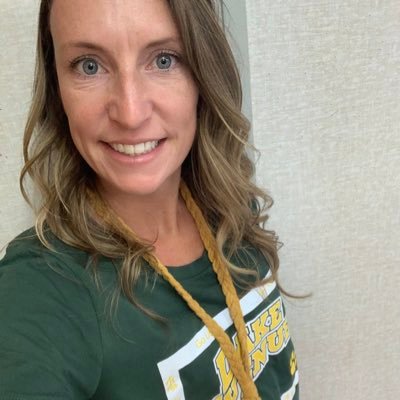 meaghan_misiak_'s profile picture. Mom 🧡 Wife 🧡 Grade 7 teacher at Lake Ave 📙