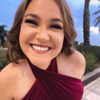 linds (@lindsayyn) 's Twitter Profile