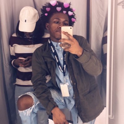 iSlappedRihanna's profile picture. ☝🏽 i said ☝🏽 what i said!... 👻 snapchat: midgetmarc