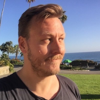 Psych professor @DPUAarhusUni asking questions about how tech affects behavior, learning, work, play, wellbeing 👾📊🧠👥
Wrote books about games, imagination👇
