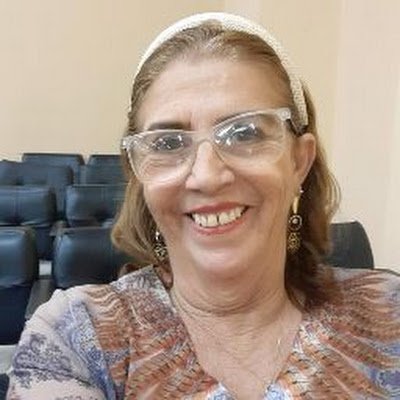 Ser uma pessoa alegre e disponível para as pessoas que amo