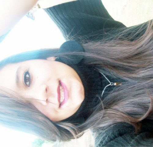 Me perco, me procuro e me acho. E quando necessário, enlouqueço e deixo rolar. (( Clarice Lispector ))