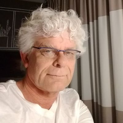 JoostHolster's profile picture. poes Nikky | zeilen | tuin | interieur | vrienden