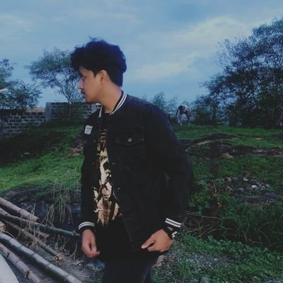You can thank your stars all you want but
I'll always be the lucky one.