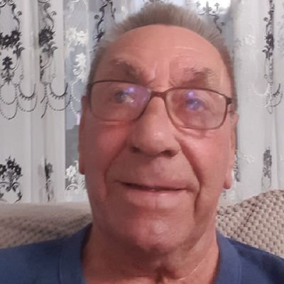 Retired Sales Director of Int'l Magazine Publishing Co. Educated at The University of Life
Long term survivor of HIV Diagnosed in January 1987
No DM's