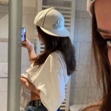 irlflexing's profile picture. 