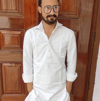 MuazSherwani's profile picture. Ab apna bio bhi de 🤣🤣🤣