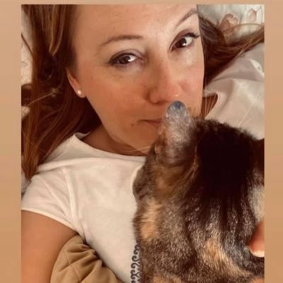 Me, my amazing cancer detecting cat called Mouse & my breast cancer experience as a solo expat in Europe. Be The Light💛 Healing & recovering from BC