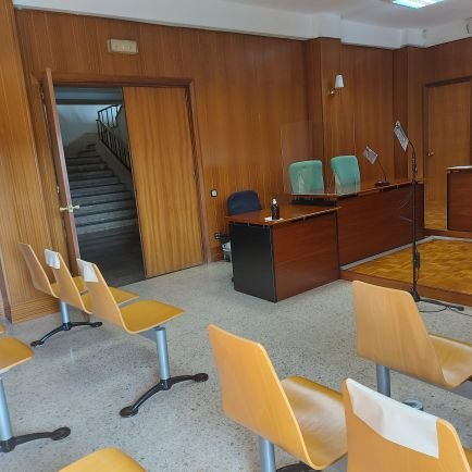 Jurista luchador por la defensa de los derechos de los ciudadanía
Presunción contraria a Iuris tantum♟
Fundador de @Penya_Advocats y de @Farlawsports