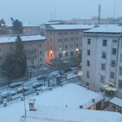 themanwithoutq8's profile picture. Posts from Italy.