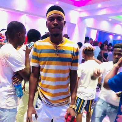 CodioChristoph2's profile picture. Passer pour le moment